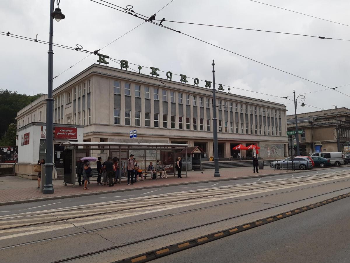 Pokoje Goscinne Korona Krakau Buitenkant foto