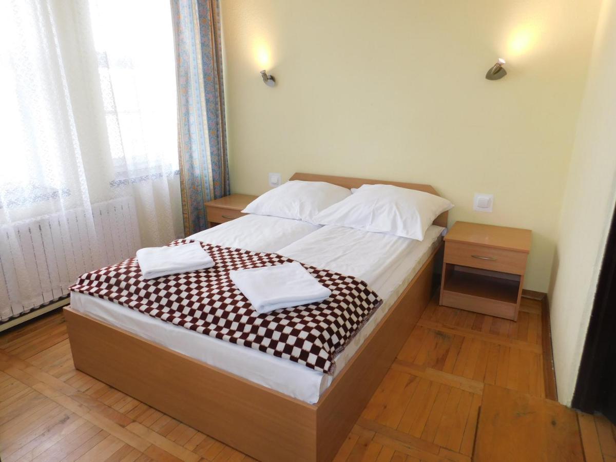 Pokoje Goscinne Korona Krakau Buitenkant foto