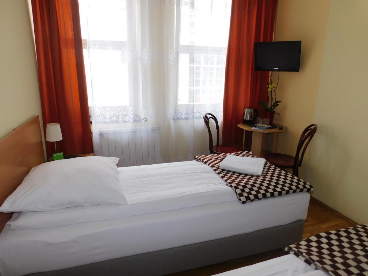 Pokoje Goscinne Korona Krakau Buitenkant foto
